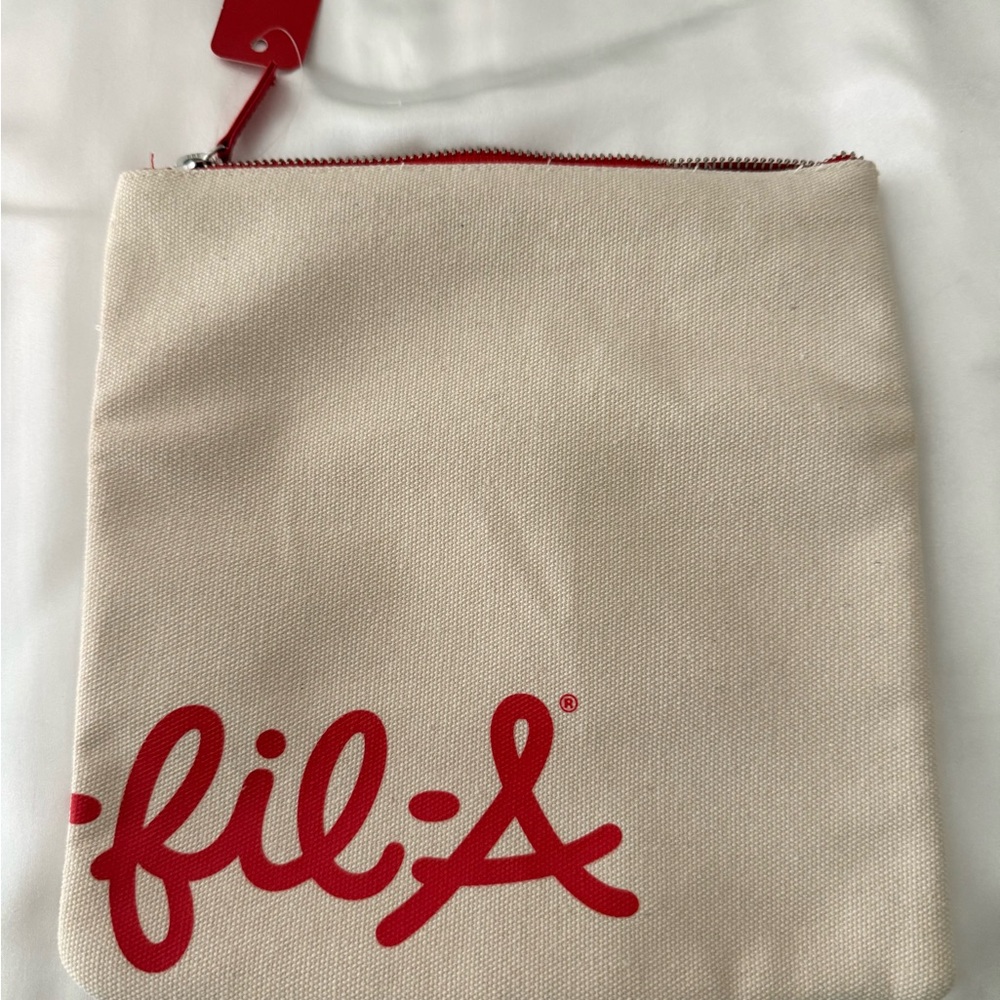 Chick-fil-A Cow Slides + Cooler Pouch + “Eat Mor Chikin” Tote (NWT) - Picture 4 of 12